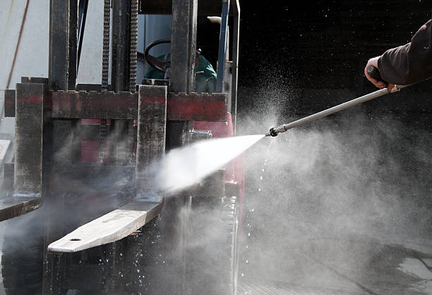Best Roof Washing  in Keewatin, MN